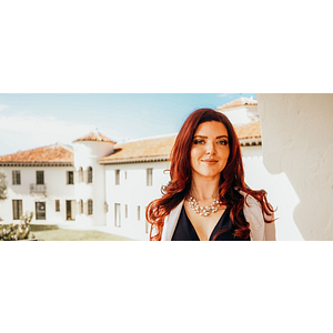 Danielle Baker : The Luxury RE - Logo