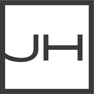 Janaé Hausman - Logo