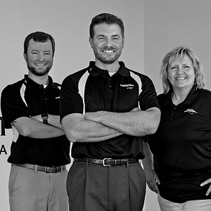 Shade Tree Auto Grimes - Logo