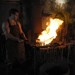Thak Ironworks - Logo