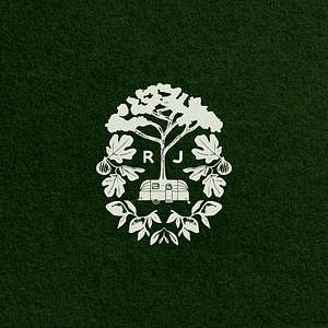 Raw & Juicy Alys Beach - Logo