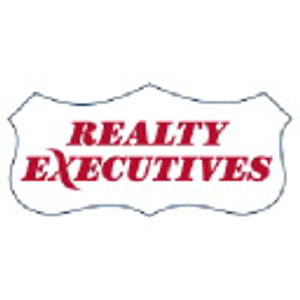 Julie Aguiar, Realtor