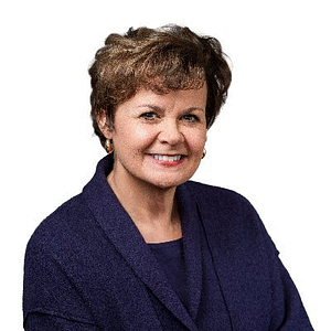 Lisa Bradley, REALTOR, Coldwell Banker Realty